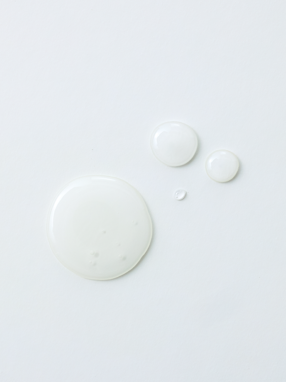 (05) Hyaluron Serum